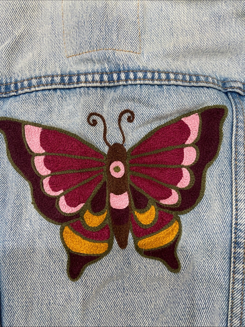 Levi's Light Blue Denim Jacket with Colorful Butterfly Patch - Picture 5 of 5